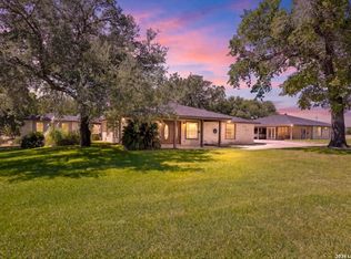 103 Misty Bnd, Floresville, TX 78114