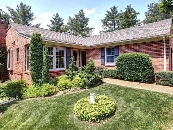 560 Worthington Dr, Charlottesville, VA 22903