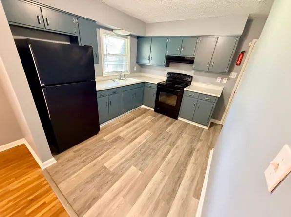 1134 Oakwood Dr #Z4, Lexington, KY 40511