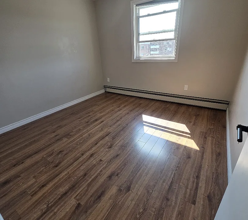 110 Breton Rd #20