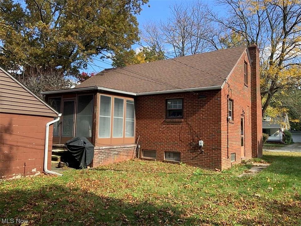 1568 Winchester Rd, Lyndhurst, OH 44124 MLS 4442148 Zillow