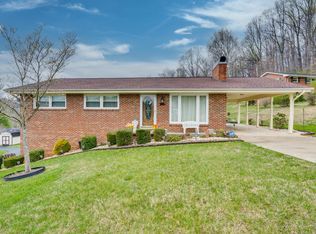 3114 Pauline Rd, Kingsport, TN 37660