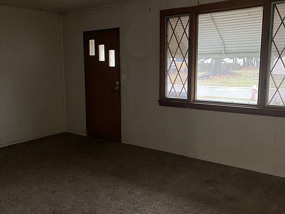 3rd image of 3982 Gregus Ave