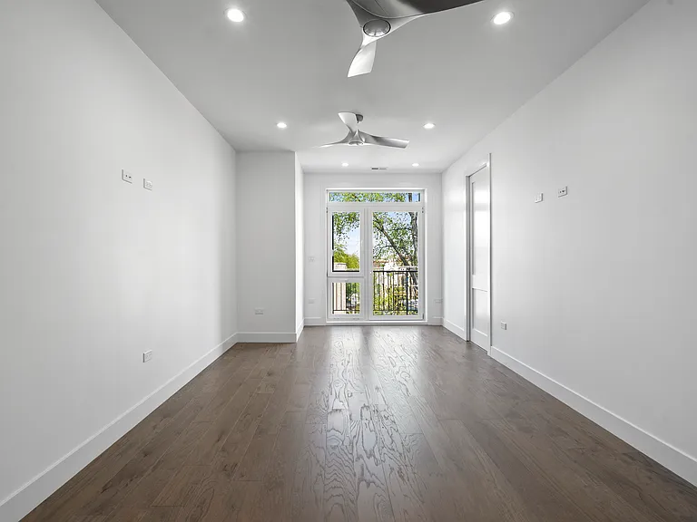3008 W Belmont Ave #3 — Photo 14