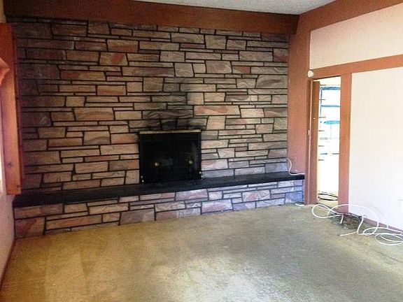 2nd image of 1185 Stewart Dr