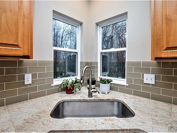 4th image of 32849 Sorrento Ln