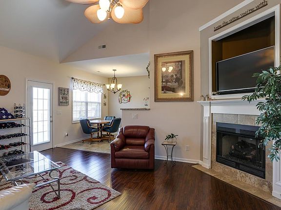 5th image of 1271 Baker Creek Dr