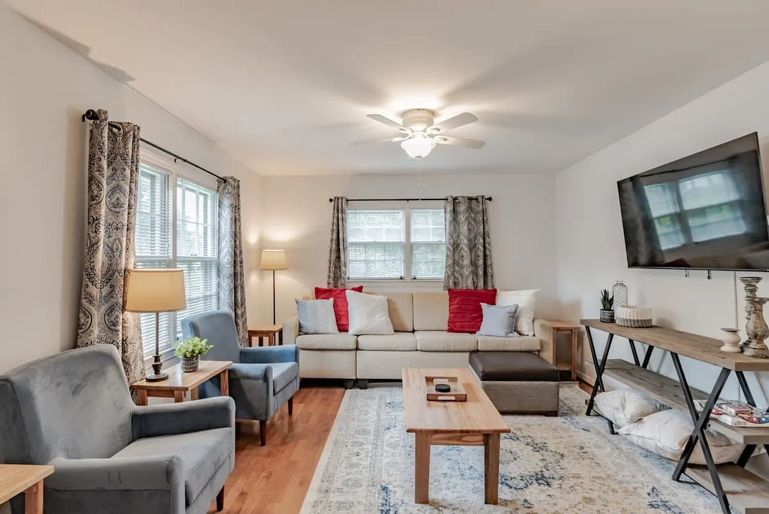 4 bed, 2.0 bath, 1797 sqft, $3,816 — Photo 3