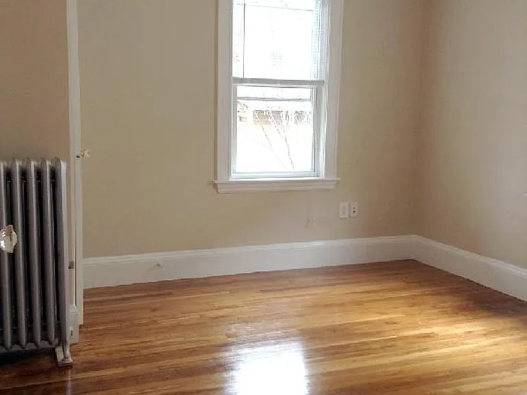 32 Irvington Rd #1 — Photo 8