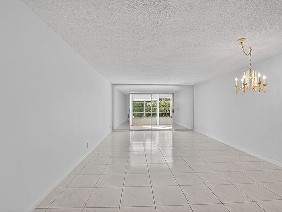 5th image of 14797 Cumberland Drive #1020