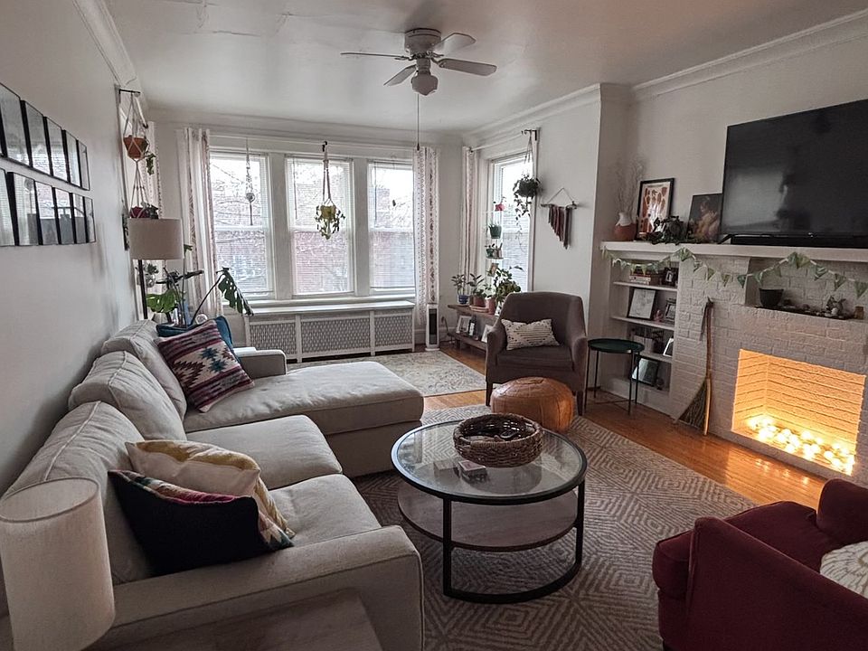 1st image of 5007 N Winchester Ave #3