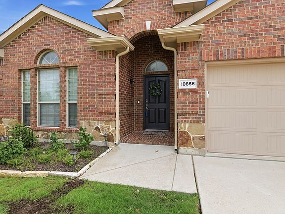 4th image of 10856 Middleglen Rd