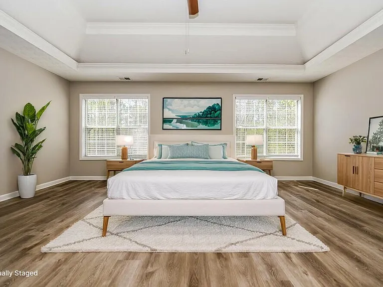 135 Stratmore Pl — Photo 12
