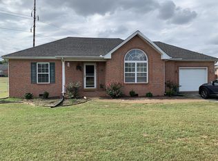 104 Irish Oaks Dr, Portland, TN 37148