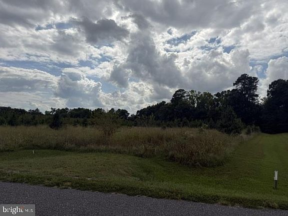 2nd image of 33 Safe Harbor Lndg