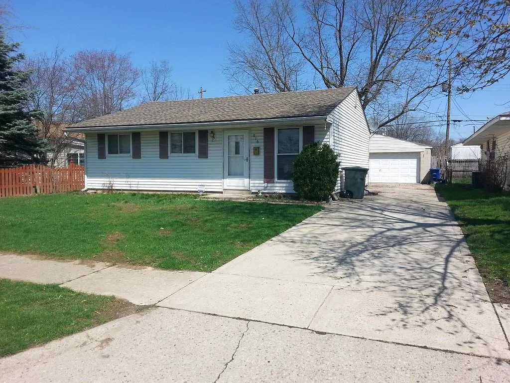 816 Bruckner Rd photo 1