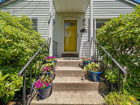 3rd image of 47 Floral Road