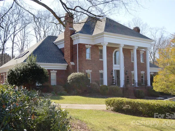 1233 Audubon Dr, Gastonia, NC 28054