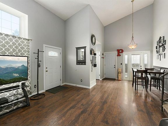 5th image of 11409 W 103rd Dr