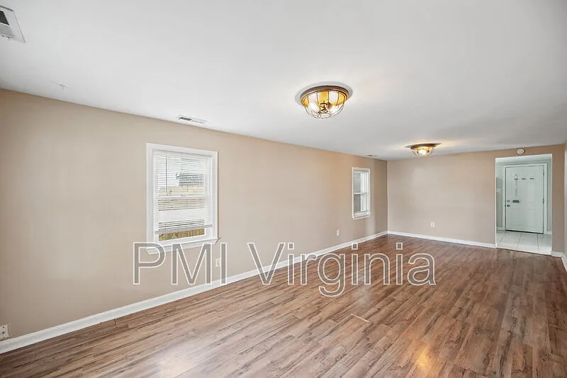 Building Photo - 4217 Dunning Rd