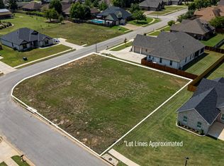 585 Imagine Dr, Lindale, TX 75771