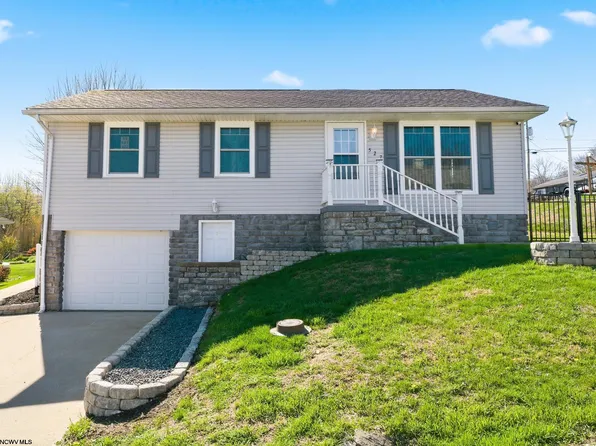 527 Hayhurst St, Rivesville, WV 26588