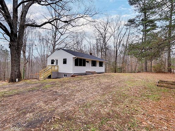 5th image of 1026 Stewarts Rd