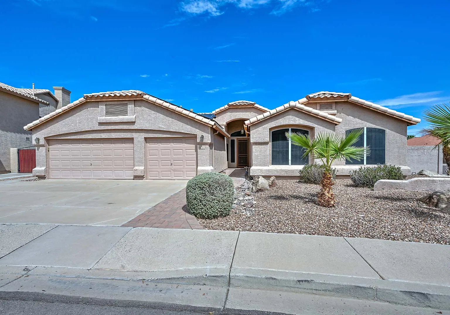 4 bed, 2971 sqft, $3,495 — Photo 3