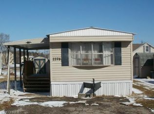 2228 Portage Hollow Dr, Mogadore, OH 44260