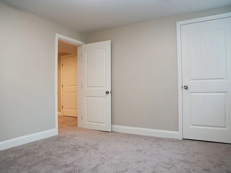517 Admiral St — Photo 25