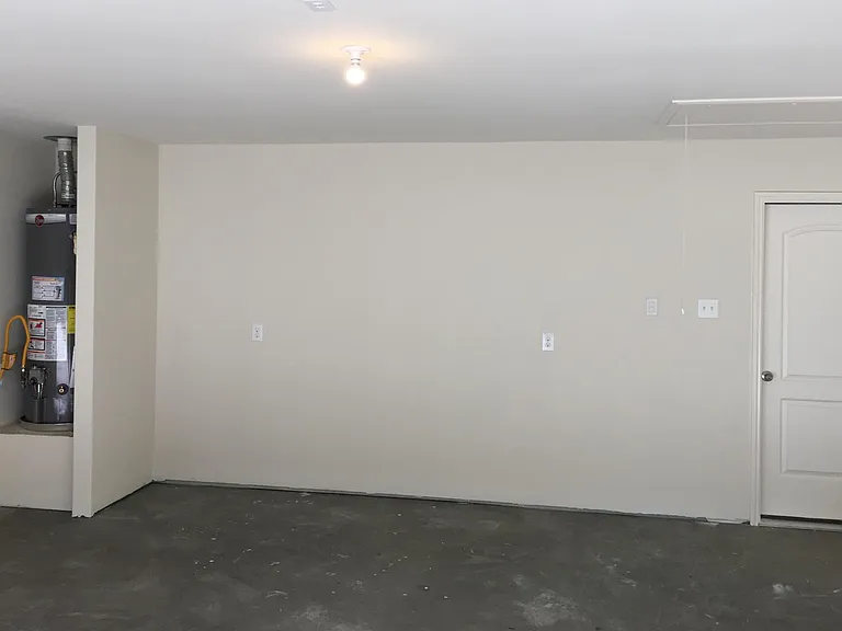 8925 Blackhaw St — Photo 2