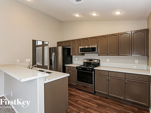 4th image of 4697 Canna Dr