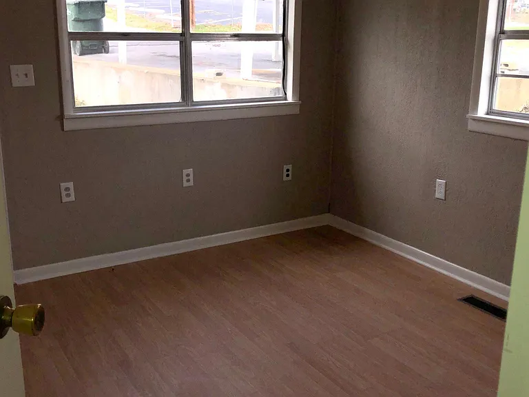 111 Bayberry St — Photo 10