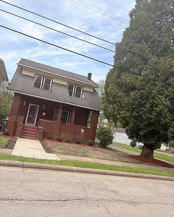 1st image of 940 Katherine Ave