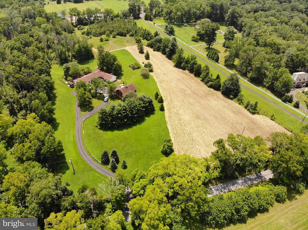 382 Covered Bridge Rd, New Hope, PA 18938 Zillow