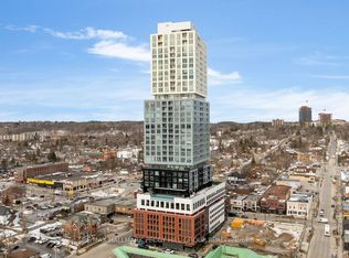 39 Mary St #1201, Barrie, ON L4N 1S9