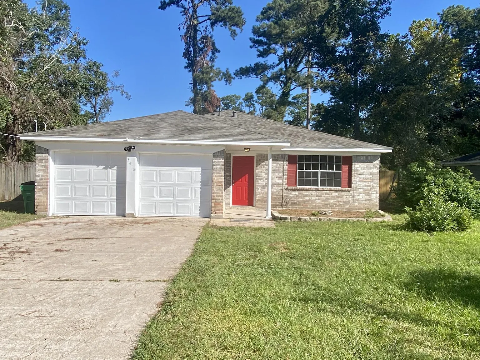 3 bed, 2.0 bath, 1420 sqft, $1,675 — Photo 1