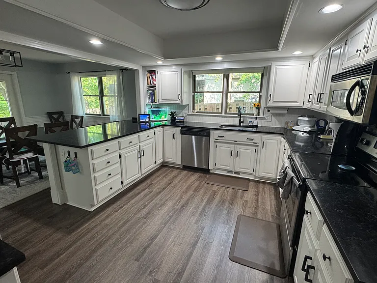 12 Elizabeth Dr — Photo 6