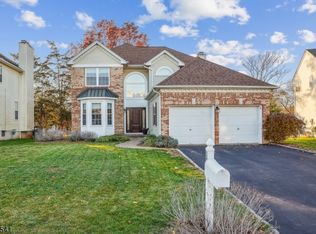 19 Jarman Pl, Bridgewater, NJ 08807