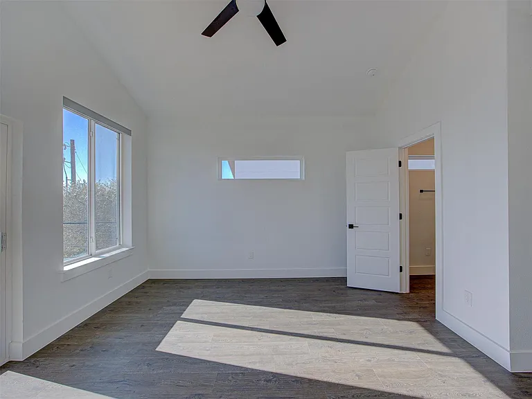 20507 Bonanza St #B — Photo 27