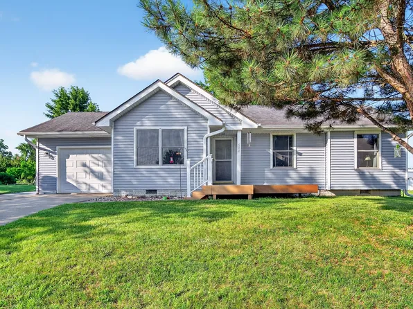 504 NE 10th St, Grimes, IA 50111