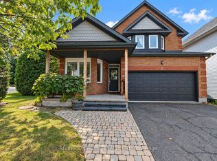 8 Colindale Ave, Ottawa, ON K2J 4V6