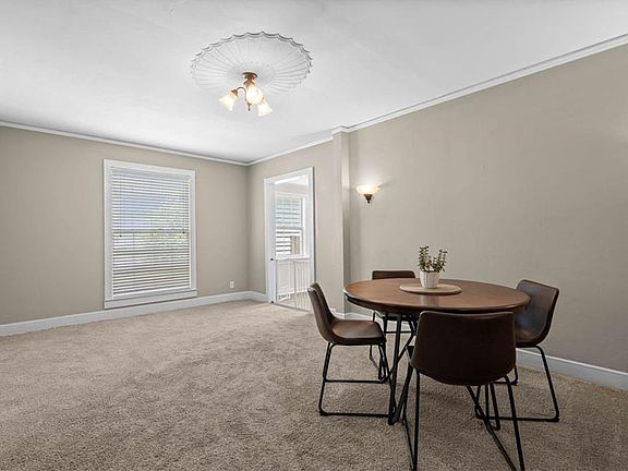 5th image of 122 Florence Pl
