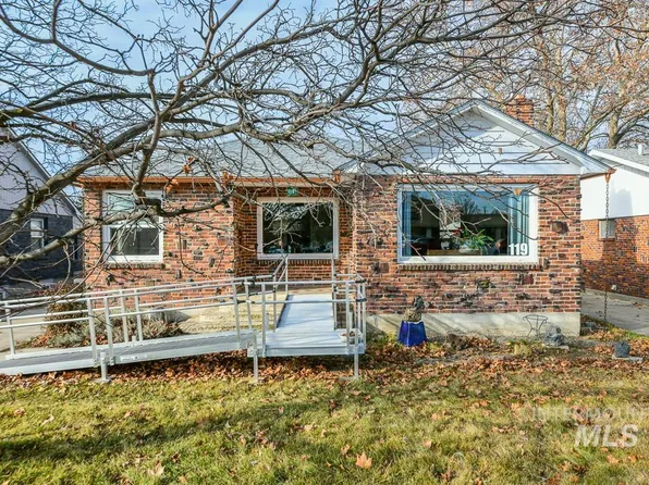 119 S Holly St, Nampa, ID 83686