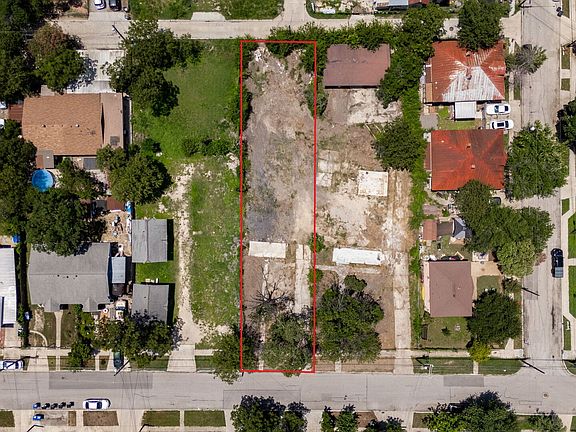 2nd image of 809 W Poplar LOT W