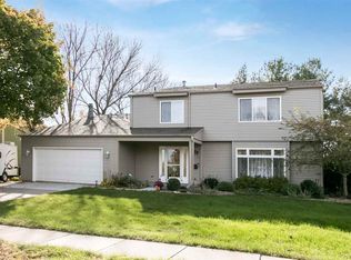 2353 Cae Dr, Iowa City, IA 52246