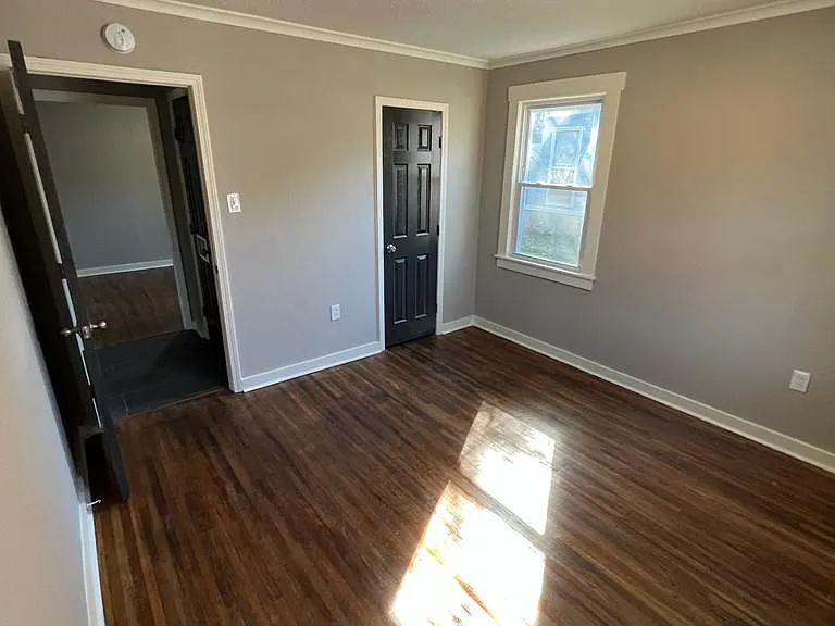 808 Josephine St — Photo 13