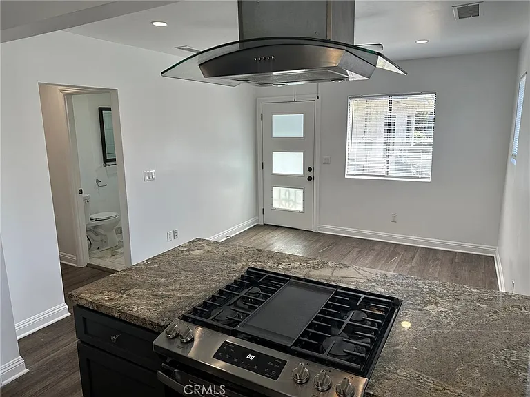 1819 Gramercy Ave #B — Photo 7