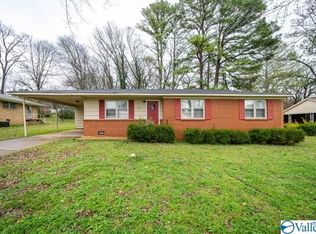 2212 Viscount Dr NW, Huntsville, AL 35810