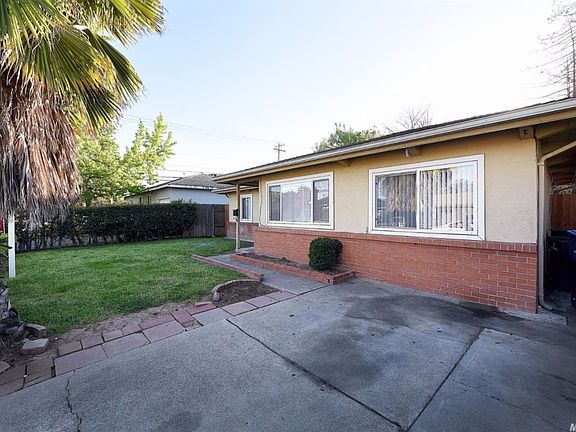 3rd image of 5540 71st St